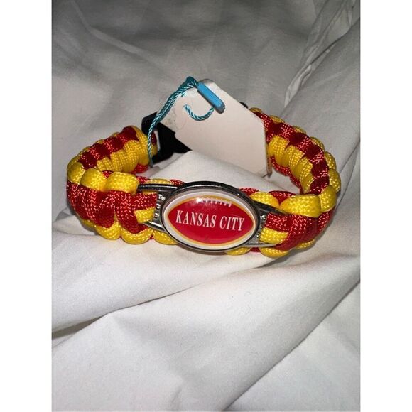 NFL Kansas City Chiefs  Woven Bracelet NIP - Picture 1 of 3